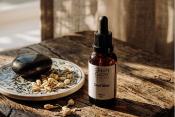 Seed Glow Botanical face oil for sensitive and dry skin